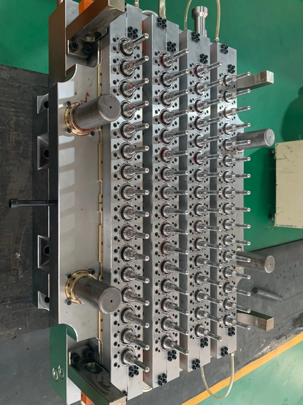 64cavity Injection Pet Preform Mould/Mold